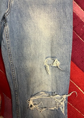 Mavi Yırtık Detaylı Salaş Denim Jean - Görsel 5