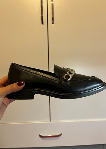 Stradivarius zincir detaylı makosen loafer - Görsel 7
