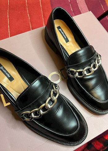 Stradivarius zincir detaylı makosen loafer - Görsel 4