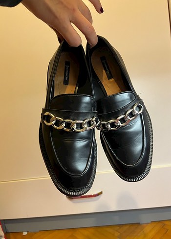 Stradivarius zincir detaylı makosen loafer - Görsel 5