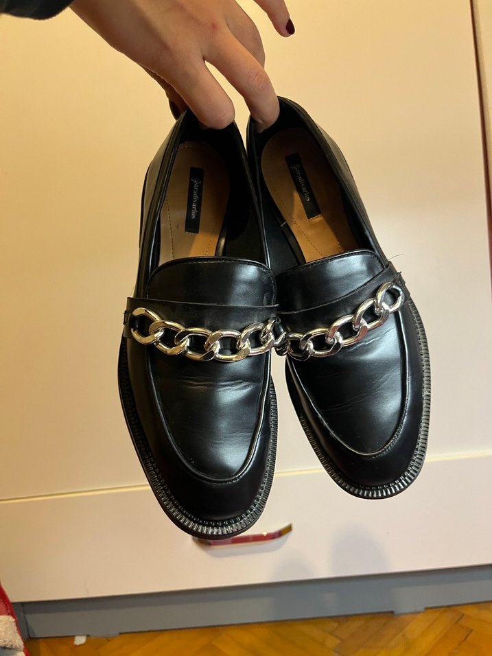 Stradivarius zincir detaylı makosen loafer - Görsel 5