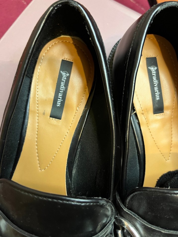 Stradivarius zincir detaylı makosen loafer - Görsel 2