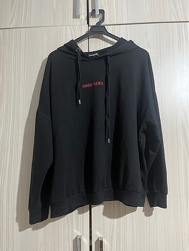 baskılı siyah sweatshirt