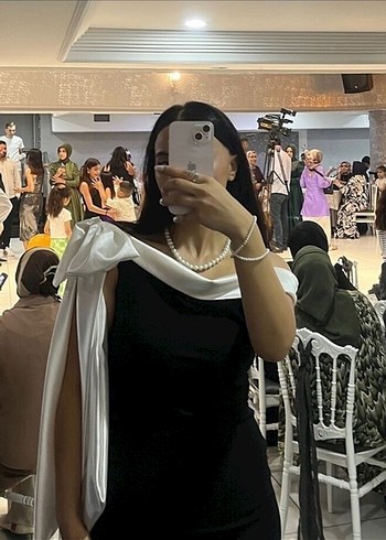 Siyah ,beyaz kurdeleli Midi Mezuniyet Elbisesi