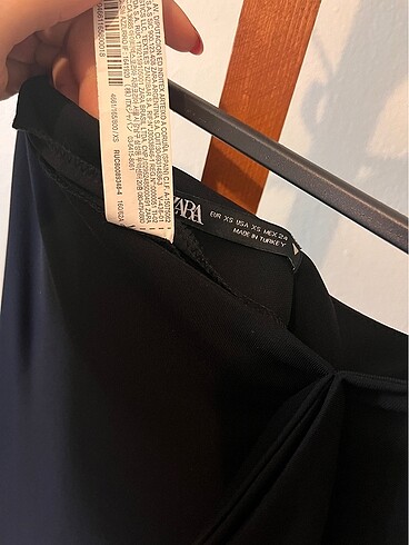 xs Beden Zara siyah etek
