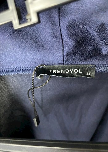 Kadın Mavi Saten Kemerli Uzun Kollu Bluz - Görsel 5