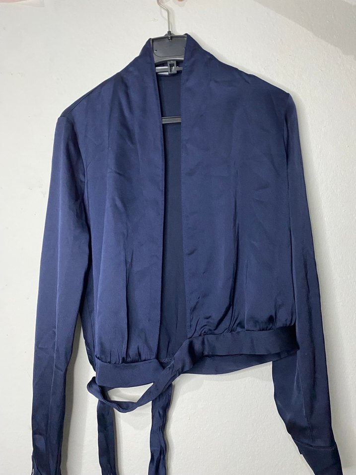 Kadın Mavi Saten Kemerli Uzun Kollu Bluz - Görsel 2