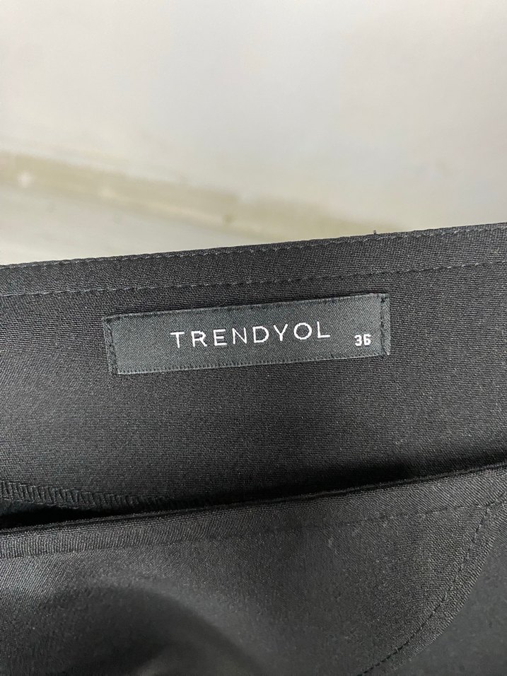 Drapeli Siyah Uzun Kalem Etek - Görsel 3