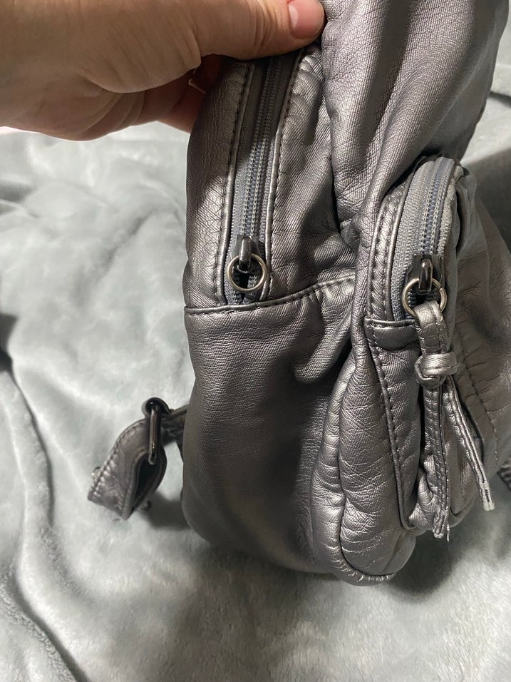 Gri Fermuarlı Kadın Sırt Çantası - Görsel 5