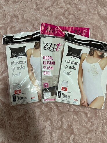 Kadın çıtçıtlı badi atlet