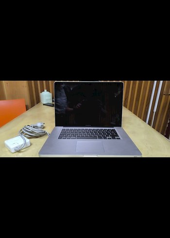 Apple Mcbook pro