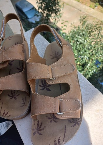 Erkek Süet Toka Detaylı Sandalet
