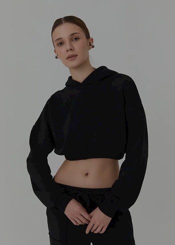 Siyah Mini Crop Sweatshirt - Görsel 2