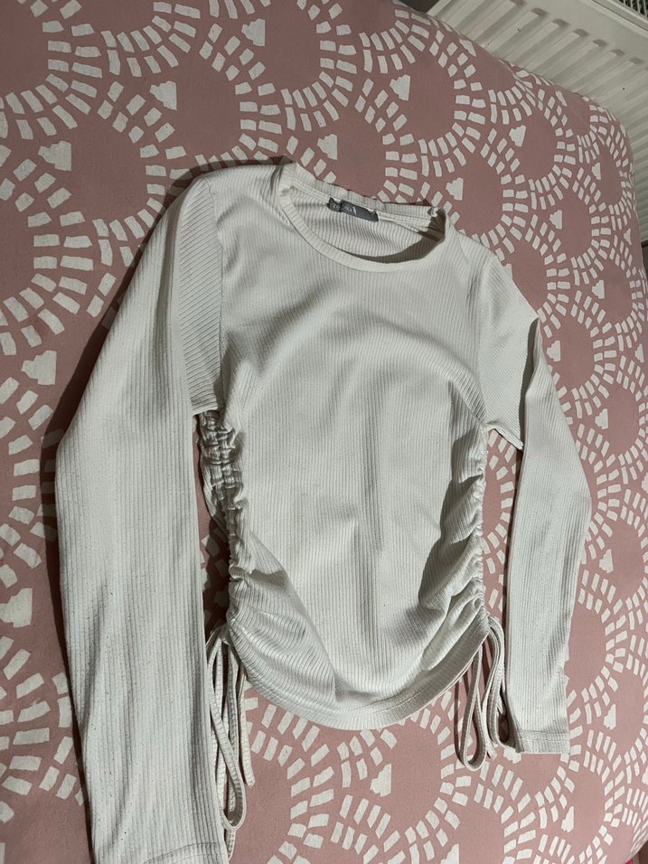 Beyaz Uzun Kollu Crop Top - Görsel 2