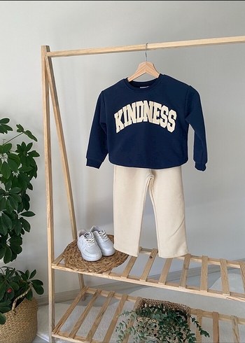 5 Yaş Beden Lacivert Baskılı Sweatshirt ve Bej Eşofman