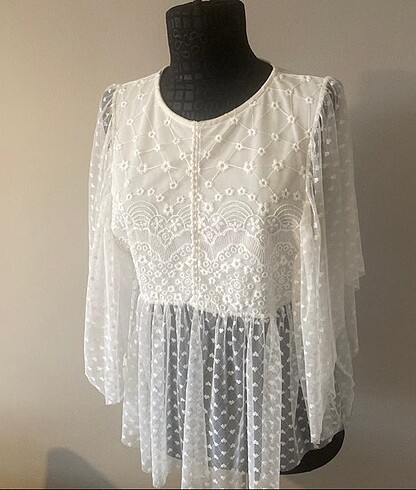 Zara#Dantel ve tül detaylı Bluz#