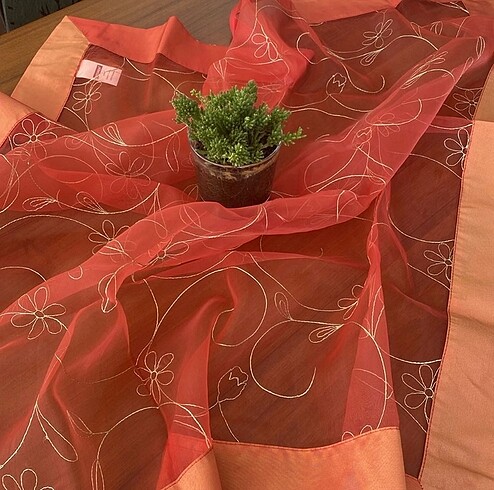 Premier Home Organze saten altın işlemeli#masa örtüsü#