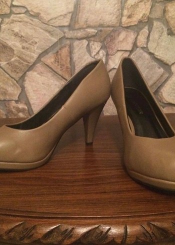 Bej Kadın Deri Stiletto Topuklu Ayakkabı
