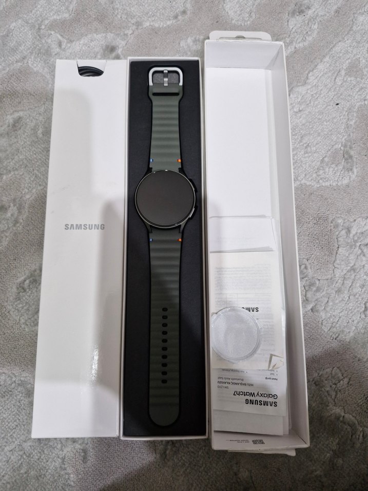 Samsung Galaxy Watch7 Koyu Haki Akıllı Saat - Görsel 2