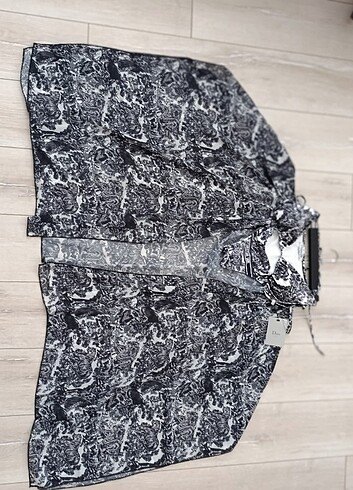 Sıfır etiketli bikini pareolu tkm - Görsel 7