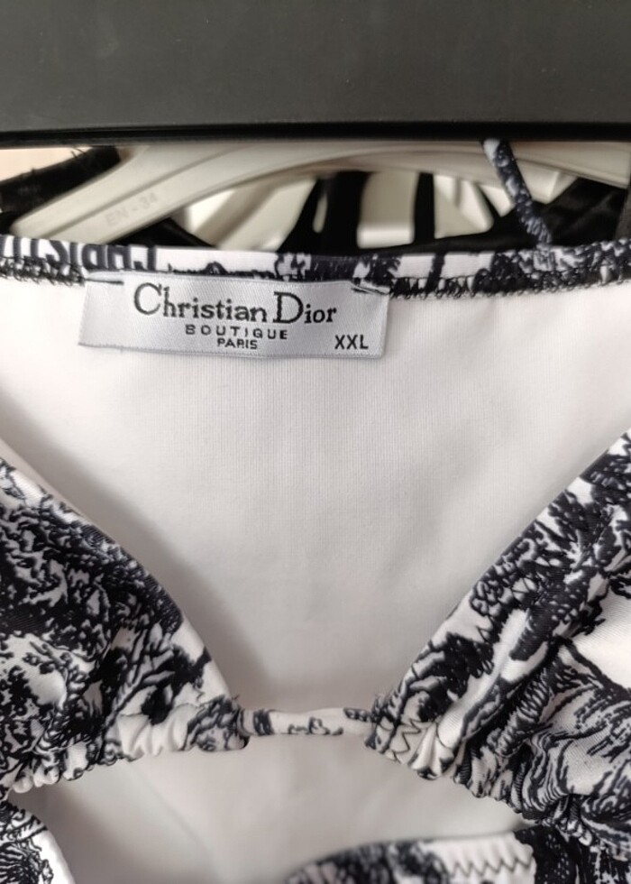 Sıfır etiketli bikini pareolu tkm - Görsel 3