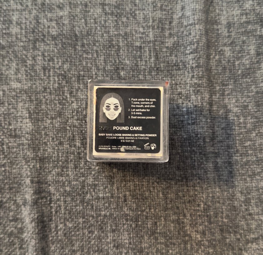 Huda Beauty Siyah Koyu Pudra - Görsel 3