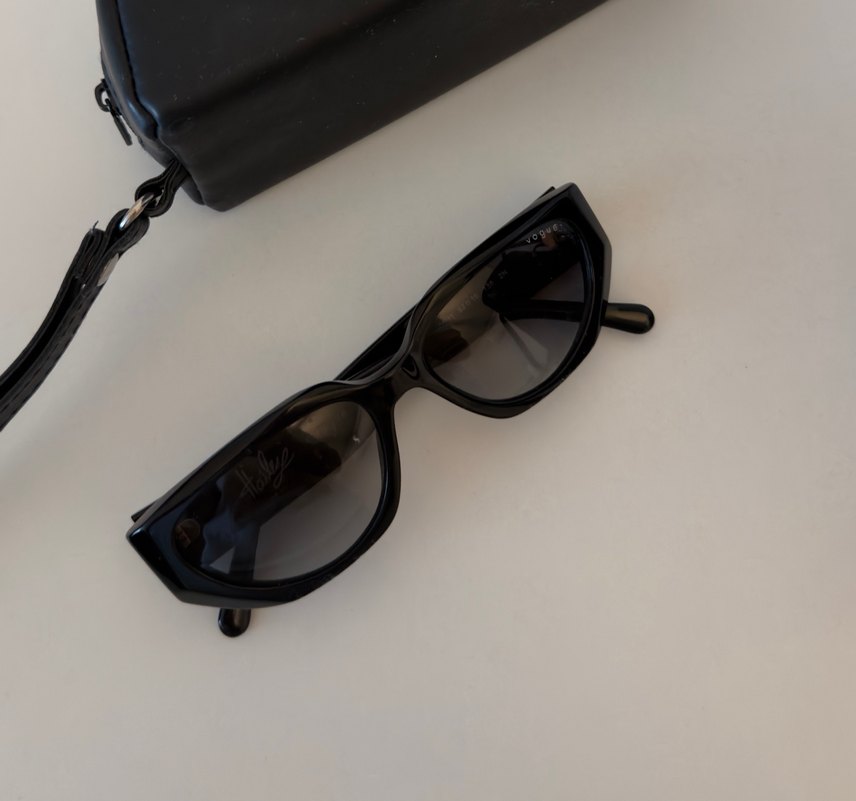 Siyah Parlak Kadın Güneş Gözlüğü - Görsel 5