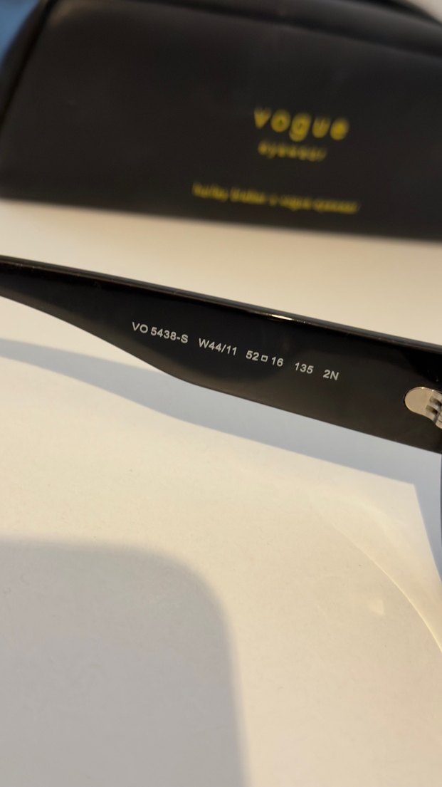 Siyah Parlak Kadın Güneş Gözlüğü - Görsel 4