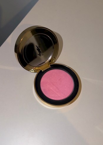 Yves Saint Laurent Parlak Pembe Allık - Görsel 3