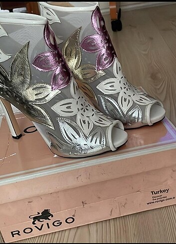 Topuklı ayakkabı - Görsel 4
