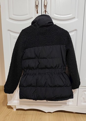 Siyah Kürklü Kısa Kadın Kışlık Mont - Görsel 2