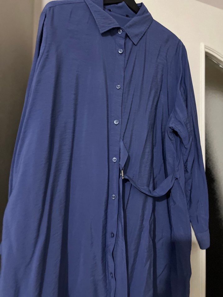 Düğmeli Mavi Keten tesettür Gömlek - Görsel 2