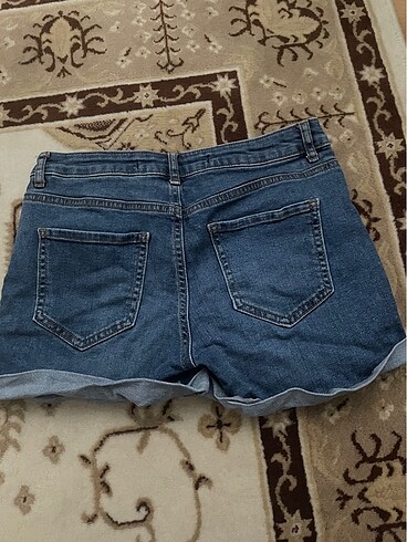 LC Waikiki Düşük bel şort