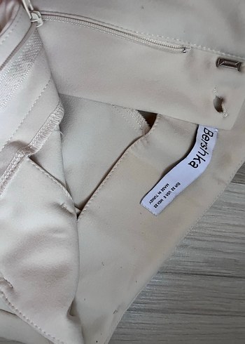 32 Beden Bej Kadın Pilili Kumaş Pantolon