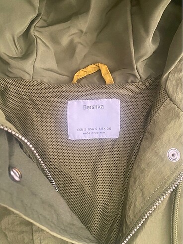 s Beden Bershka