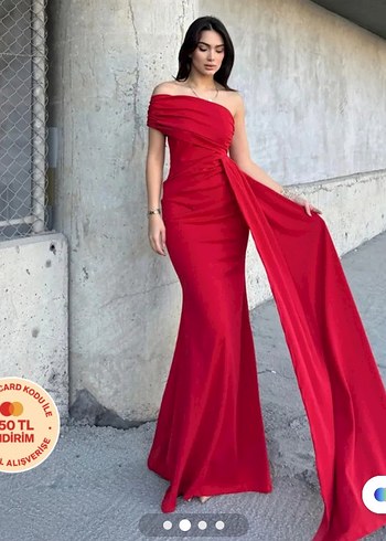 Parlak Kırmızı Straplez Uzun Drapeli Abiye - Görsel 2