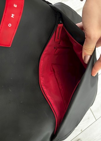 Siyah HP OMEN 17.3 inç Sırt Çantası - Görsel 2