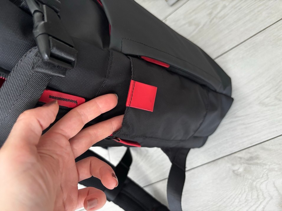 Siyah HP OMEN 17.3 inç Sırt Çantası - Görsel 5