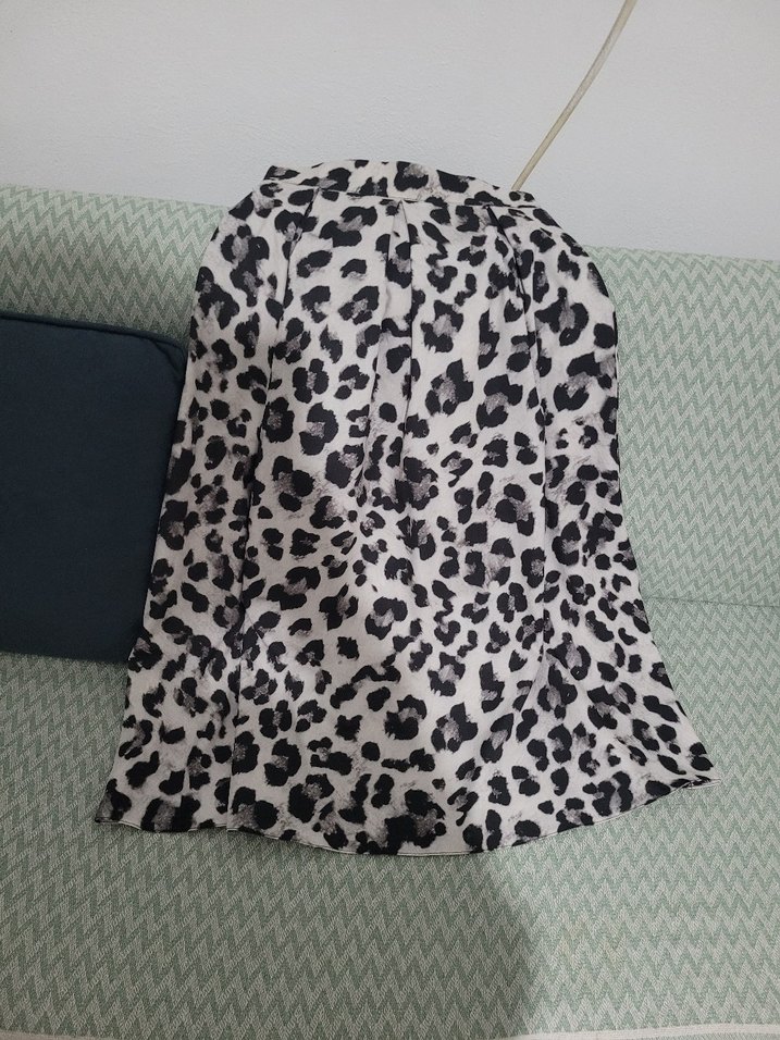 Leopar Desenli Gri Pileli
 Eteği - Görsel 3