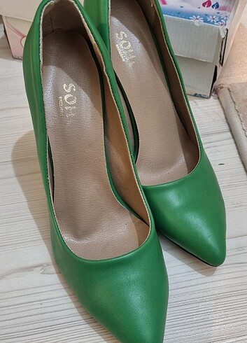 39 Beden Kadın yeşil stiletto