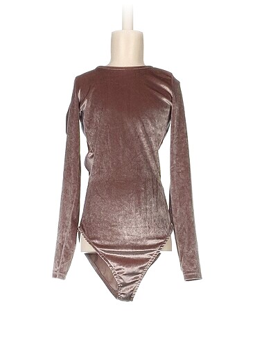 Pull and Bear Bluz %70 İndirimli.