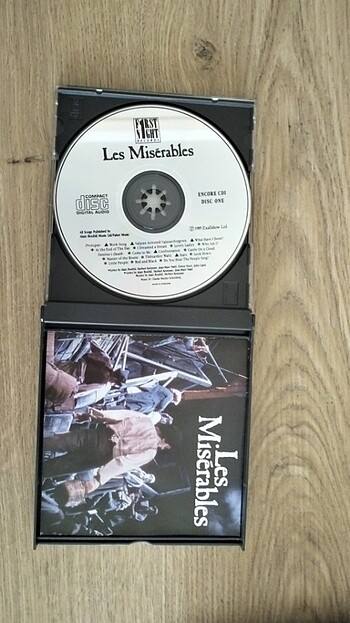 Sefiller müzikal sound track şarkı cd dvd  - Görsel 3