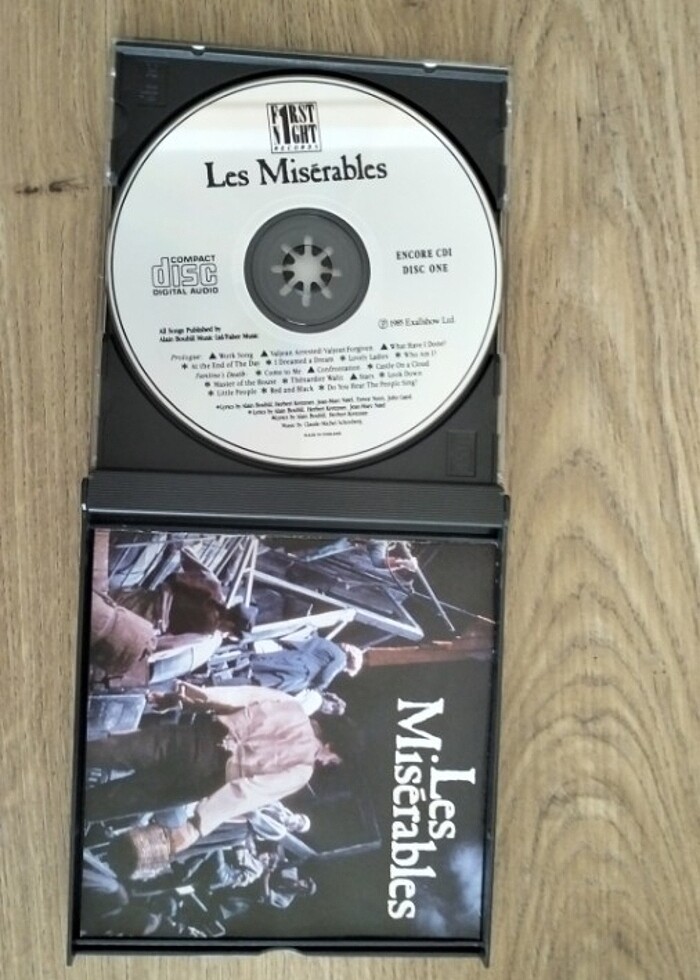 Sefiller müzikal sound track şarkı cd dvd  - Görsel 3