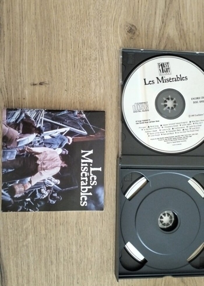 Sefiller müzikal sound track şarkı cd dvd  - Görsel 4