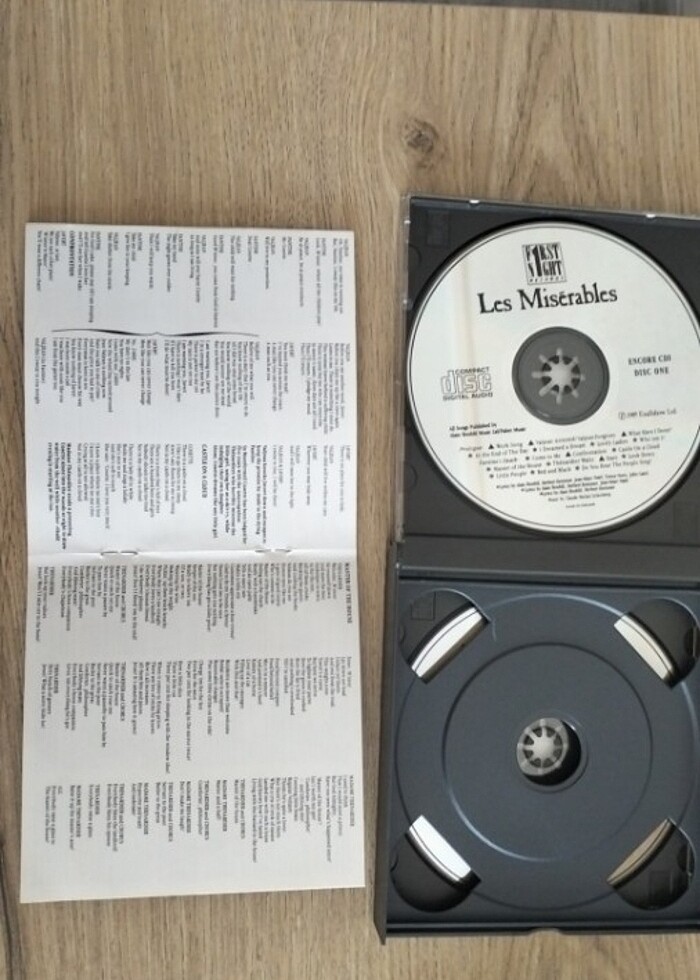 Sefiller müzikal sound track şarkı cd dvd  - Görsel 5