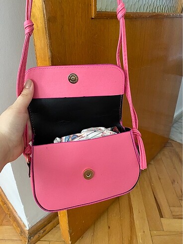 Beden pembe Renk Şeker pembe çapraz kol çantası