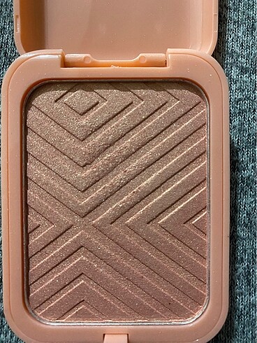  Beden Renk NYX allık highlighter