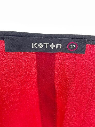 42 Beden kırmızı Renk Koton Bluz %70 İndirimli.