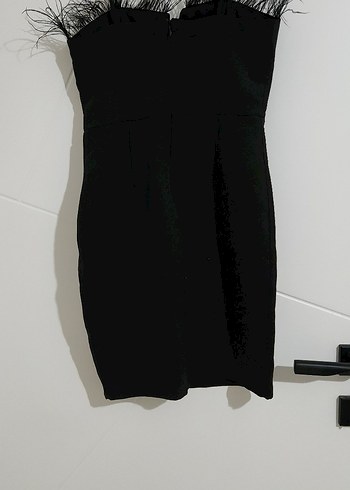 Siyah Tüy Detaylı Midi Siyah Elbise - Görsel 4