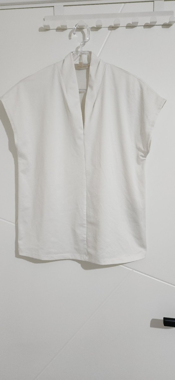 Kadın Beyaz V Yakalı Kısa Kollu Pamuklu Gömlek - Görsel 2